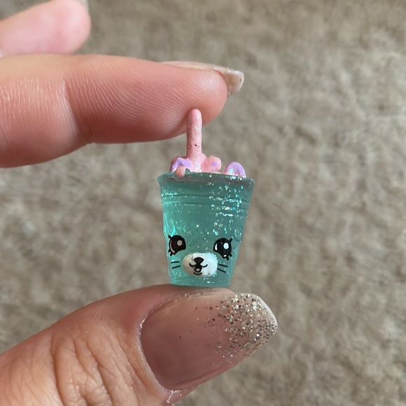 SHOPKINS! Dinky Drink Limited Glitzi Edition! - Picture 3 of 3